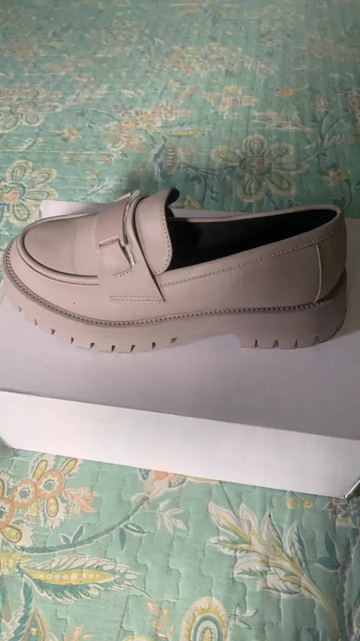 Zapatos mocasines beige con suela gruesa - 3