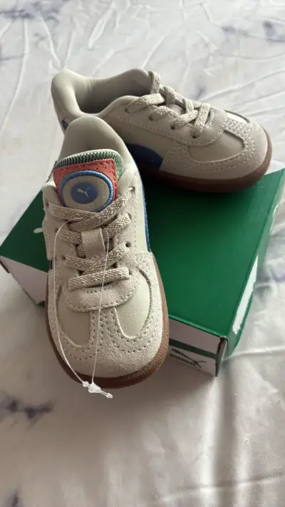 Zapatillas infantiles Puma beige  talla 20 - miniatura 1