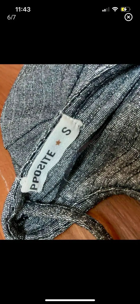 Polera gris de manga larga con espalda abierta - 6