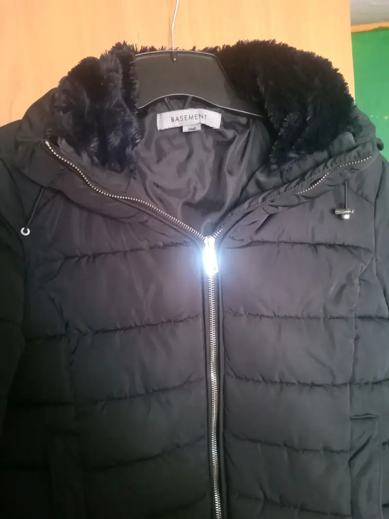 Chaqueta acolchada negra excelente estado - 2
