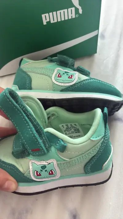 Zapatillas infantiles Puma Bulbasaur verde talla20 - miniatura 2