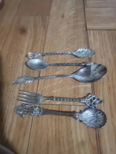Set de bandeja y cubiertos de plata vintage - miniatura 3