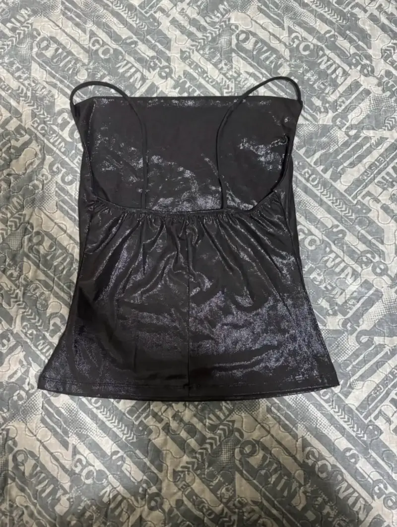 Top negro de tirantes brillantes para mujer - 2