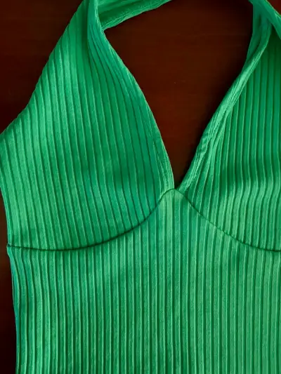 Top verde halter sin espalda para mujer - miniatura 5