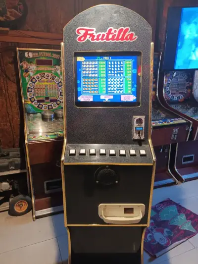 Máquina tragamonedas Frutilla juego Fruit Cocktail - miniatura 2