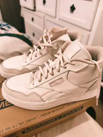 Zapatillas altas blancas Reebok con memory foam - miniatura 1
