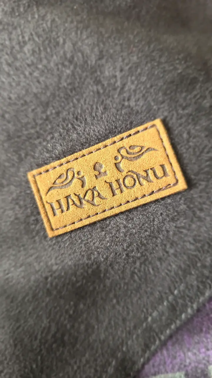 Chaqueta gris con detalles morados Haka Honu retro - 2