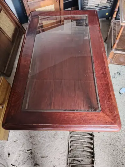 Mesa de centro de madera con vidrio - miniatura 1