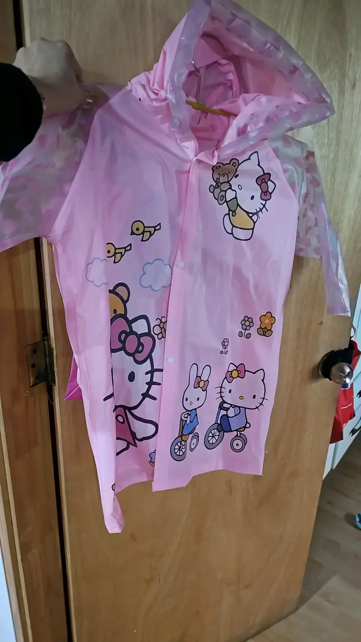 Impermeable infantil Hello Kitty rosa con capucha - 2