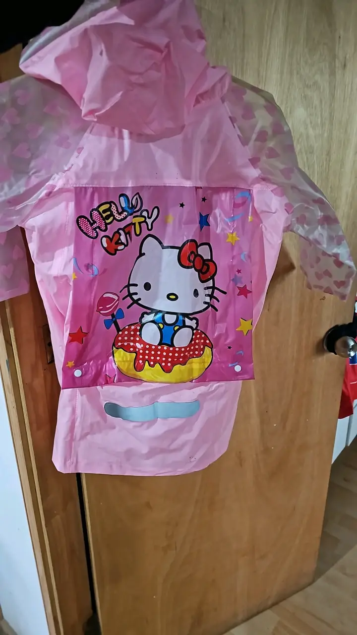 Impermeable infantil Hello Kitty rosa con capucha - 3