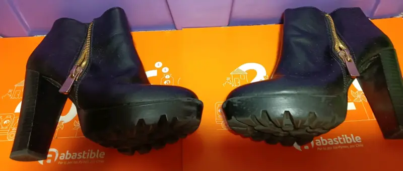 Botines de tacón alto con cierre lateral - 2