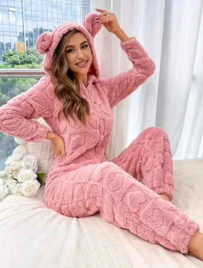 Pijama enterizo de felpa con capucha - miniatura 1