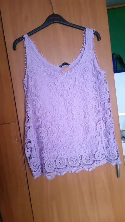 Variedad de blusa y poleras - miniatura 5