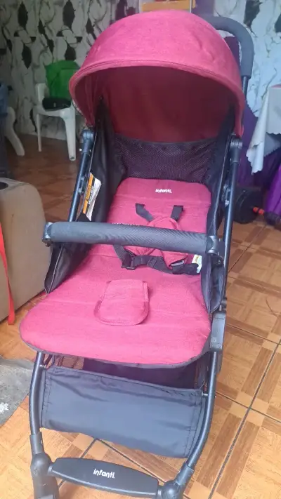 Coche de paseo Infanti rojo plegable - miniatura 1