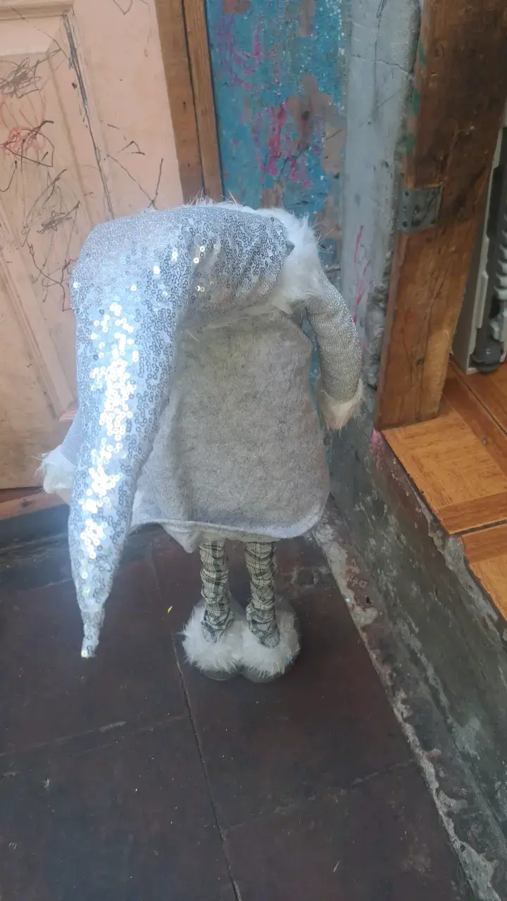 Adorno navideño gnomo con gorro brillante - 2