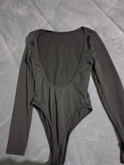 Body negro de manga larga para mujer - miniatura 2
