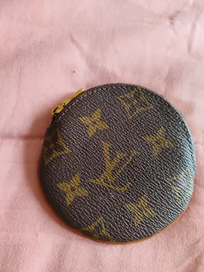 [DOS USOS] Monedero redondo Louis Vuitton clásico - miniatura 1