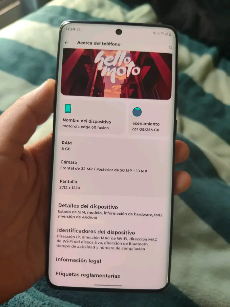 Smartphone Android con pantalla completa - 2