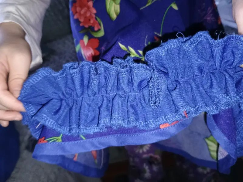 Vestido de cueca más abrigo ,pañuelo, en talla 4-6 - 4