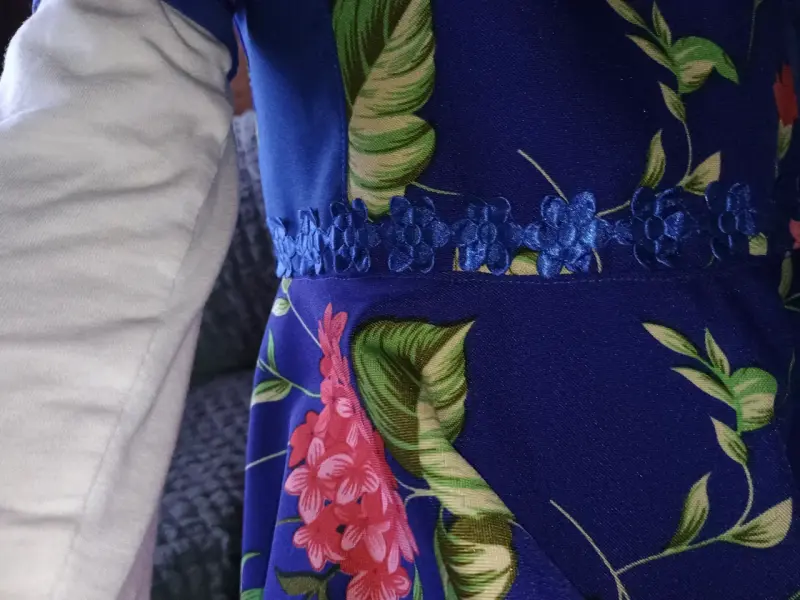 Vestido de cueca más abrigo ,pañuelo, en talla 4-6 - 5
