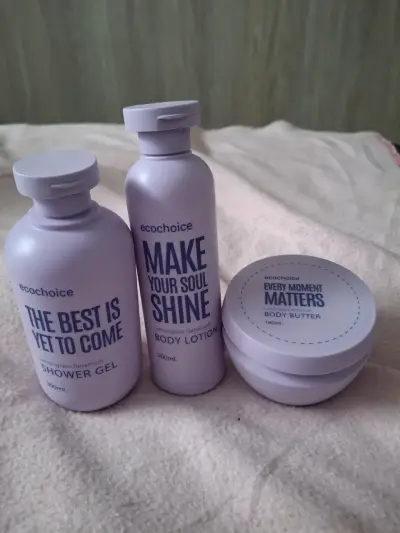 Set de cuidado corporal Ecochoice con gel de ducha, loción y manteca - miniatura 2