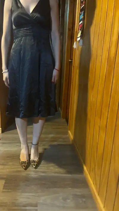 Vestido negro elegante talla 40 - miniatura 1