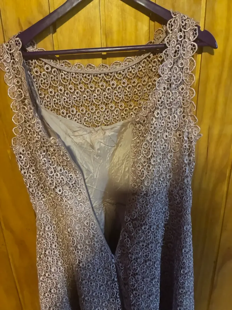 Vestido de encaje beige talla 42 - 4