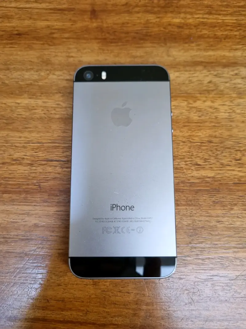 iPhone 5s 16GB - 2