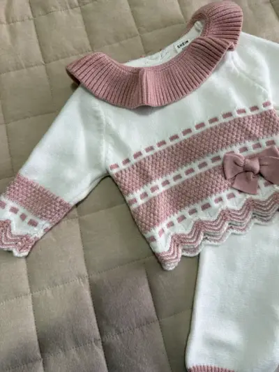 Conjunto de bebé Shein blanco y rosado con lazo - miniatura 2