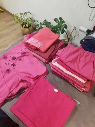 Uniformes clinicos - miniatura 1