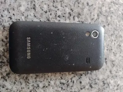 Teléfono Samsung Galaxy Ace en buen estado - miniatura 2