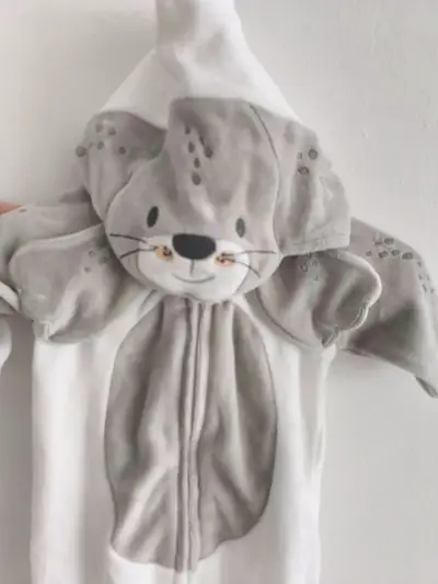 Osito pillin plush de bebé foca gris y blanco - miniatura 1