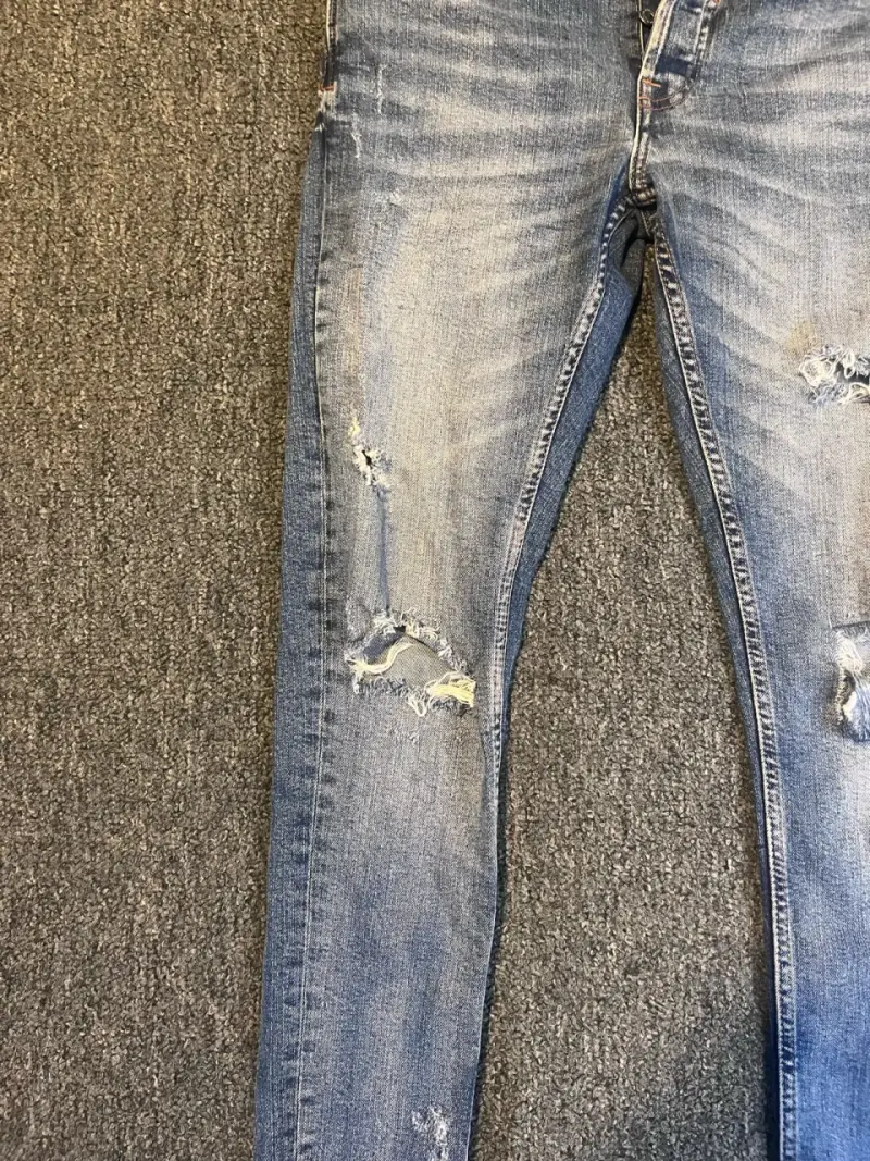Jeans desgastados  Zara - 3