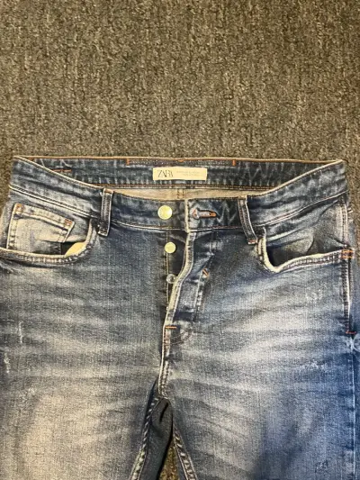 Jeans desgastados  Zara - miniatura 4