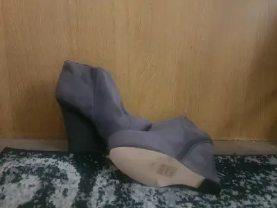 Botines de cuña gris para mujer - miniatura 1
