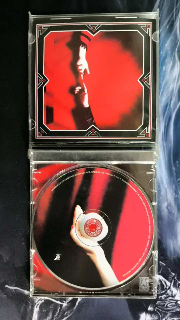The White Stripes 'Get Behind Me Satan' - 2