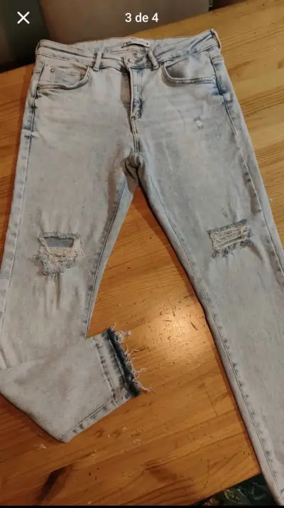 Jeans Zara desgastados para mujer talla 42 - miniatura 3