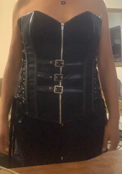 Corset negro con cierre y hebillas - miniatura 1