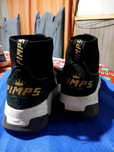 Botas Negras Altas con Hebilla y zapatillas - miniatura 2