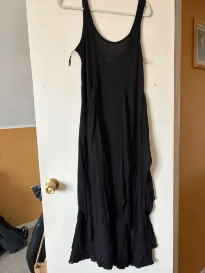 Vestido largo negro sin mangas - miniatura 1