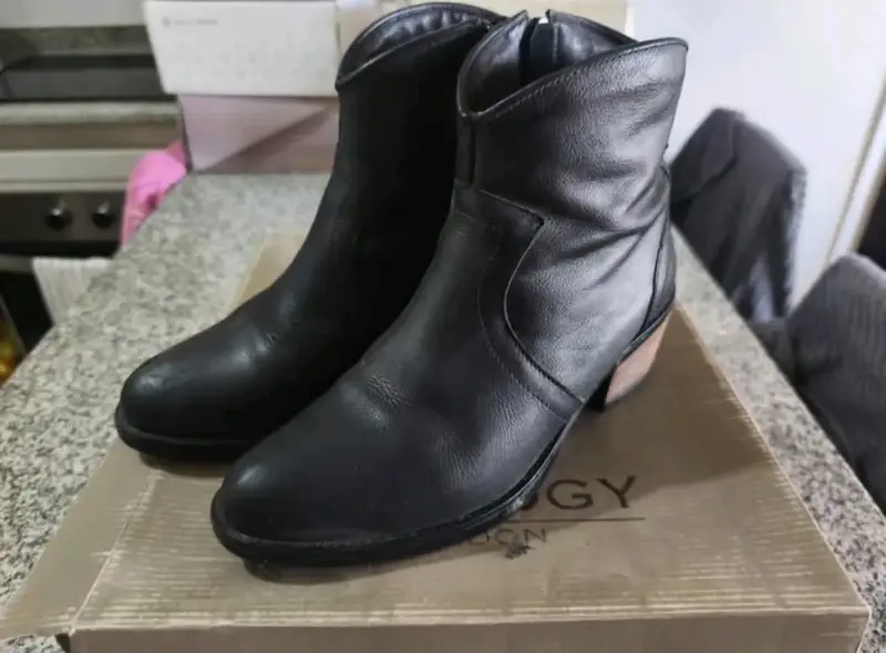 Botines de cuero negro para mujer - 2
