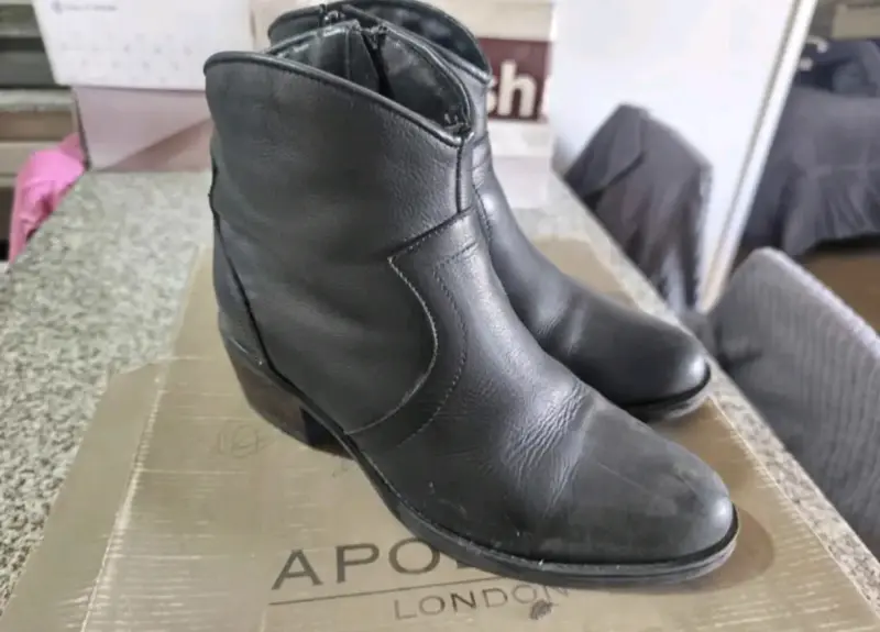 Botines de cuero negro para mujer - 3
