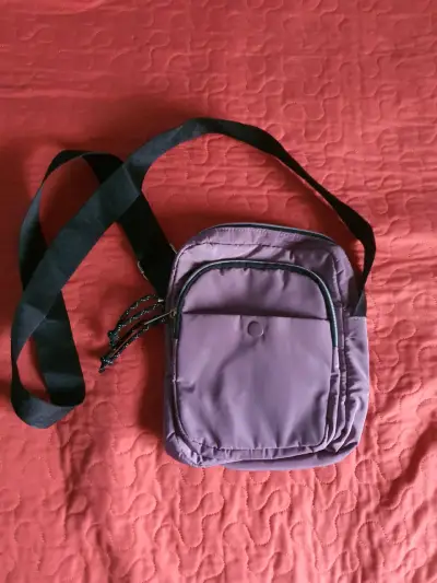 Bandolera morada unisex con múltiples bolsillos - miniatura 1