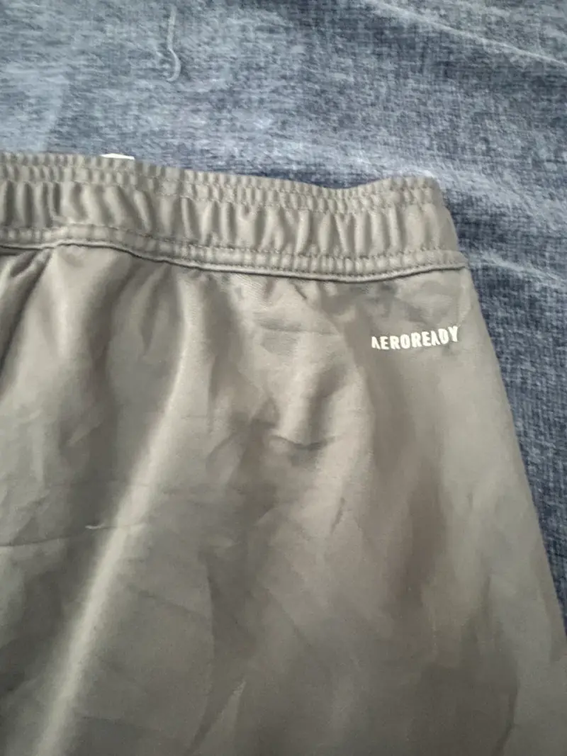 Pantalones deportivos grises Adidas Primegreen - 5