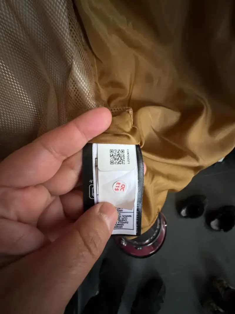 Chaqueta impermeable The North Face marrón y negra - 3