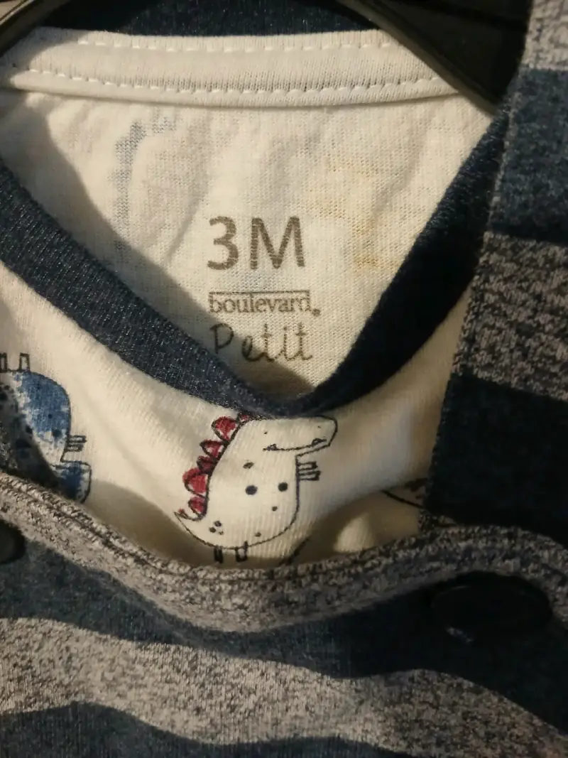 Conjunto de bebé con dinosaurios talla 3M - 4