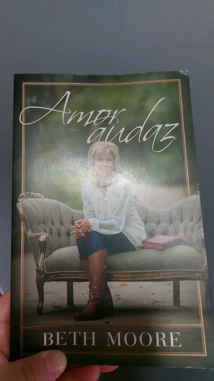 Libro 'Amor Audaz' de Beth Moore - 1