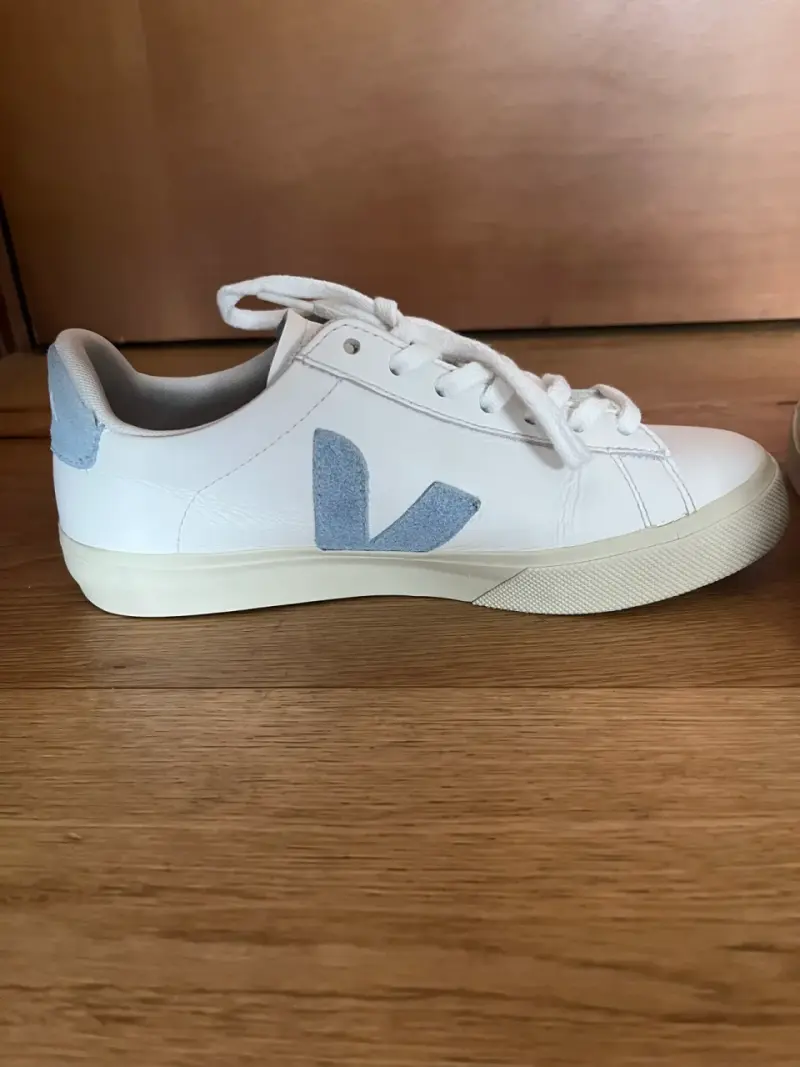 Zapatillas blancas Veja de cuero para mujer - 3