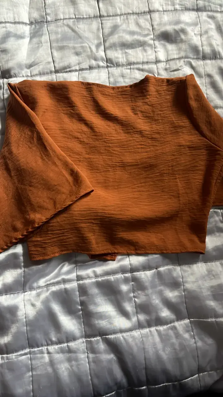 Blusa corta anudada color terracota Elleri - 2
