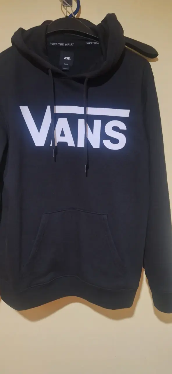 Polerón negro Vans con capucha - 3
